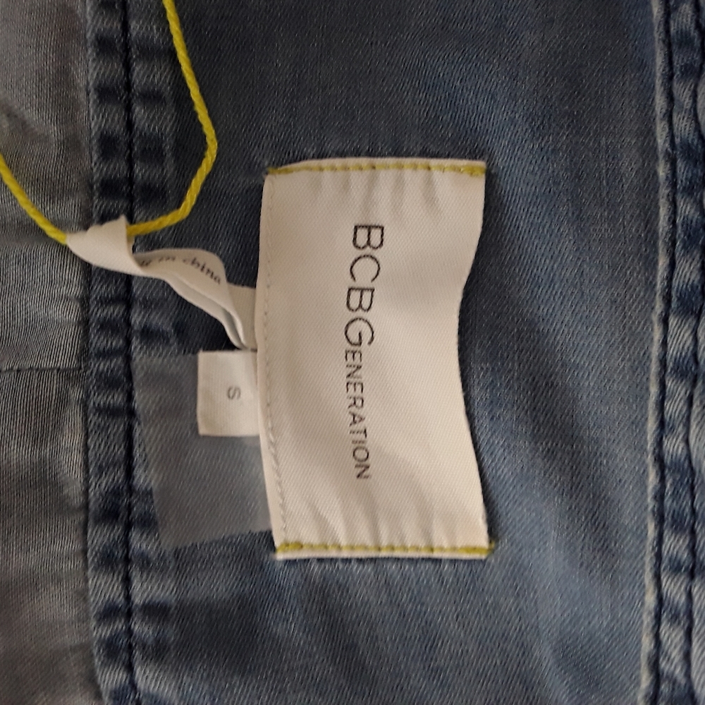 BCBGeneration Chambray Button-Up Blouse EUC sz S - image 4